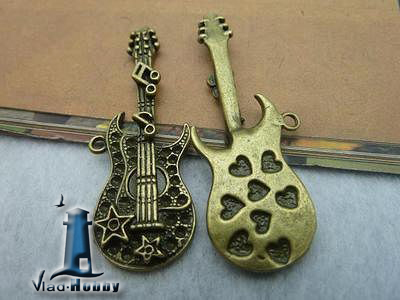 картинка Подвеска "Гитара с сердечками" от Vlad-Hobby